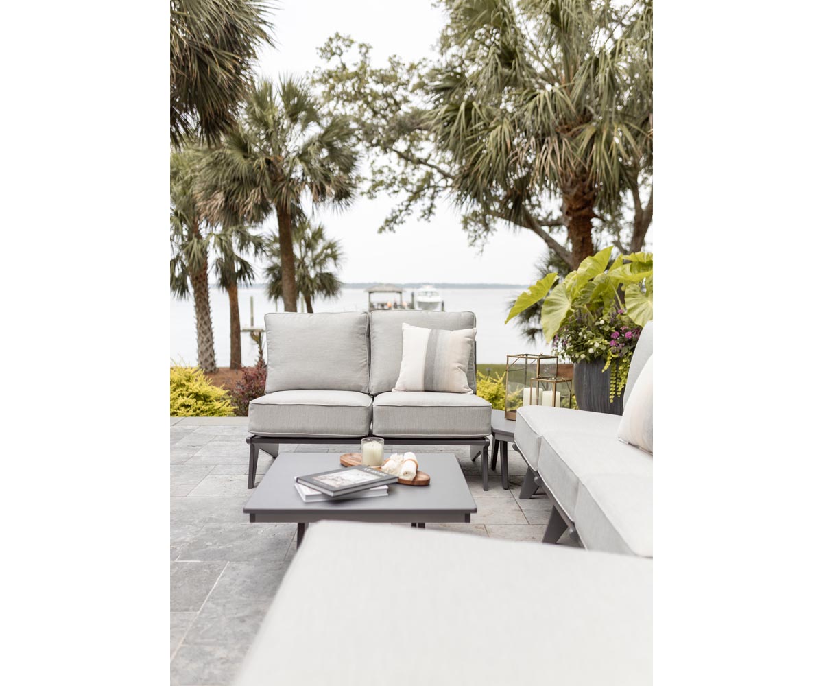 Holland Love Seat