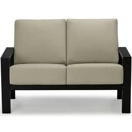 Larssen Love Seat